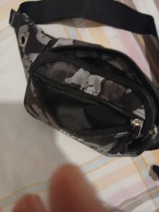 Riñonera Nike Camuflaje Gris y Negra