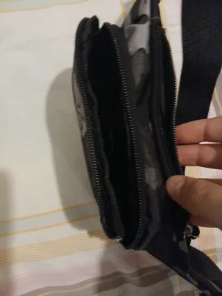 Riñonera Nike Camuflaje Gris y Negra