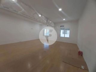 Local comercial en alquiler en La Font de la Guatlla en Barcelona