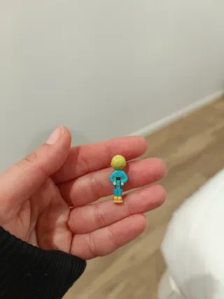 Muñeco Polly Pocket Azul