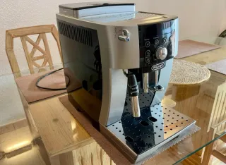 Cafetera Delonghi Magnifica S Smart