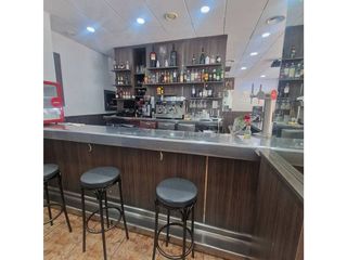 Local comercial en venta en Plaça Catalunya en Prat de Llobregat, El
