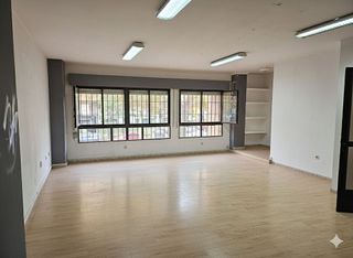 Local comercial en alquiler en Tres Olivos - La Piedad en Talavera de la Reina