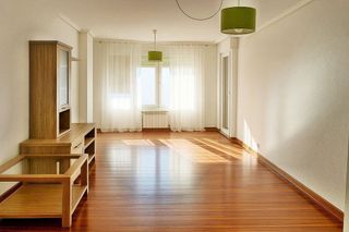 Piso en alquiler en Alisal - Cazoña - San Román en Santander