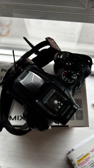 Cámara Panasonic Lumix FZ72 60x Zoom