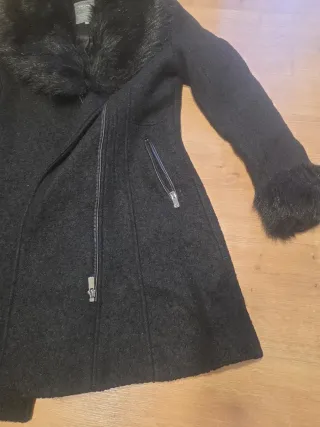 Abrigo negro mujer talla M con pelo