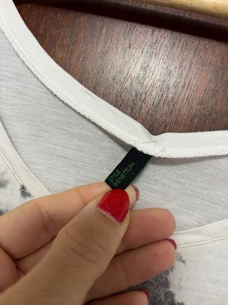 Túnica com estampa de mulher