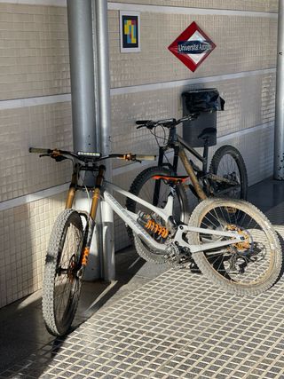 Bici DH NUKEPROOF DISSENT 2022