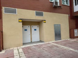 Local comercial en venta en El Nido-Las Fuentes en Parla