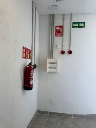 Local comercial en venta en El Nido-Las Fuentes en Parla