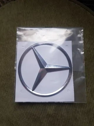 Insignia Mercedes-Benz Estrella Cromada