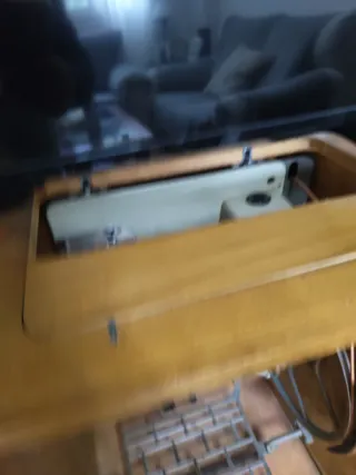 Mueble máquina de coser y mesa TV