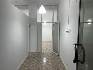 Local comercial en alquiler en Montigalà -Sant Crist en Badalona