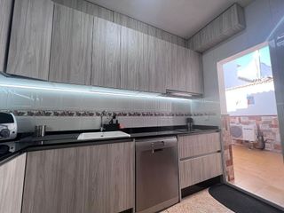 Casa adosada en venta en Lucena