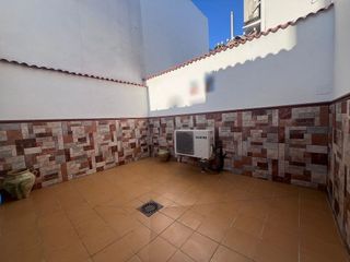 Casa adosada en venta en Lucena