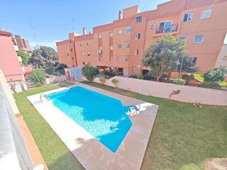 Piso en venta en El Bajondillo en Torremolinos