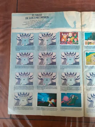 Álbum Cromos Dragones y Mazmorras con 64 cromos