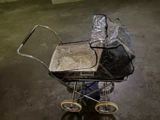 Cochecito de muñecas clásico