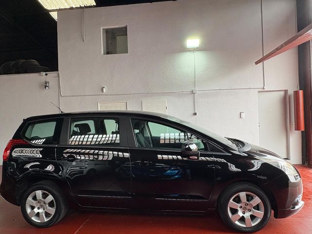 Peugeot 5008 2010