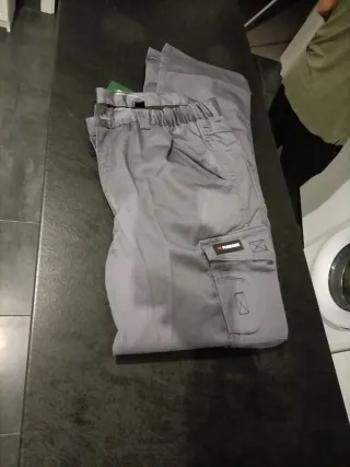 Pantalón de trabajo gris talla 48 forrado