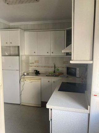 Piso en alquiler en Los Ángeles - Cruz de Caravaca en Almería