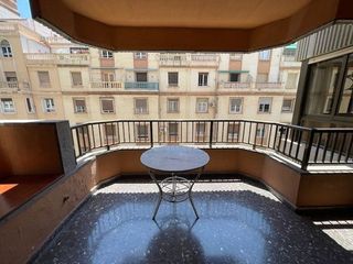 Piso en venta en Ensanche - Diputación en Alicante