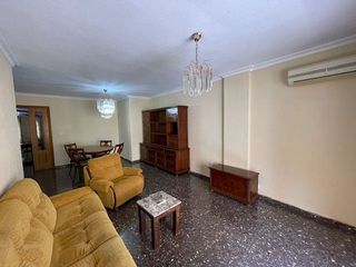 Piso en venta en Ensanche - Diputación en Alicante