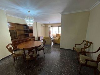 Piso en venta en Ensanche - Diputación en Alicante