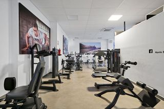 Local comercial en venta en Nueva Andalucía centro en Marbella