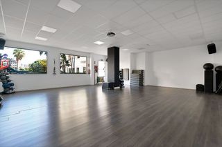 Local comercial en venta en Nueva Andalucía centro en Marbella