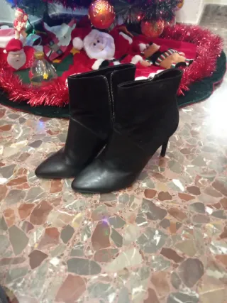 Botines de tacón negros