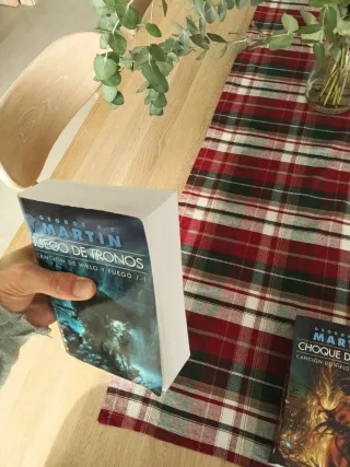 Canción de hielo y fuego: Juego de tronos.