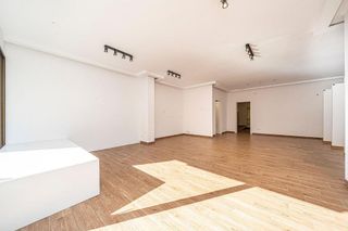 Local comercial en alquiler en Campos