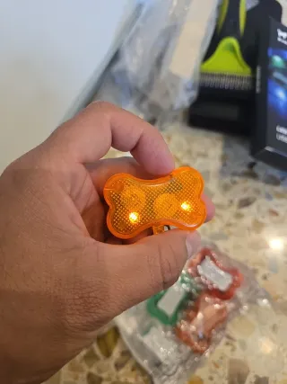 Hueso Luminoso para Perros (6 Piezas)