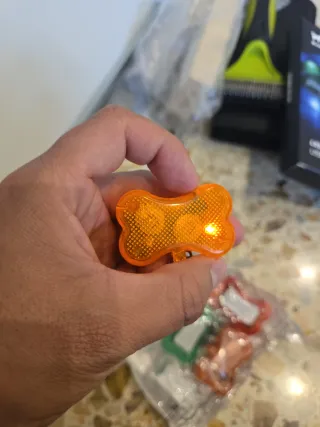 Hueso Luminoso para Perros (6 Piezas)