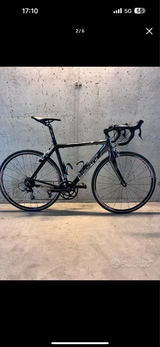 bici da corsa Scott in carbonio