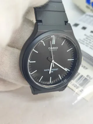 Casio MW-240 Reloj Analógico Negro