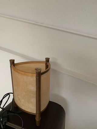 Lamparita de mesa papel y madera