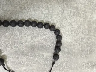 Braccialetto uomo perline nere e grigie