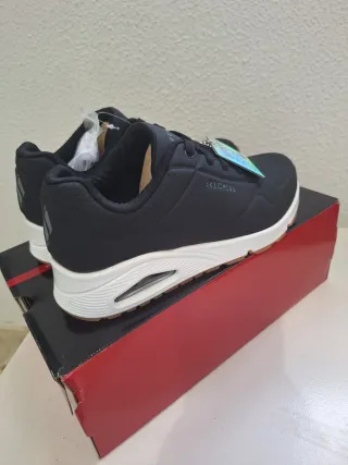 Zapatillas Skechers Negras