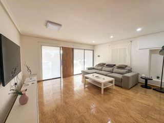 Chalet en alquiler en Los Balcones - Los Altos del Edén en Torrevieja