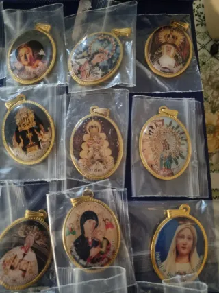 Medallas de Vírgenes.