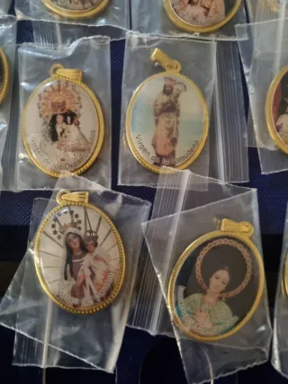 Medallas de Vírgenes.