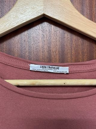 Vestido rosa com folhos