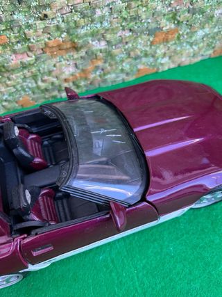 Chevrolet Corvette – Maisto – Escala 1:18