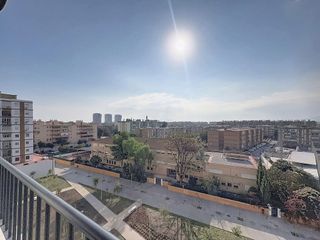 Piso en alquiler en Parque Mediterráneo - Santa Paula en Málaga