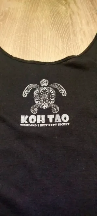 Camiseta tirantes negra Koh Tao