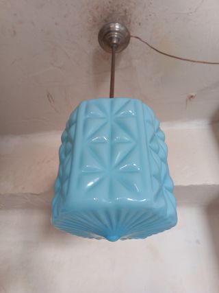Lampara techo ART DECO. Opalina bultos azul