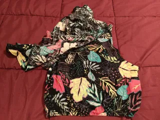 Top asimétrico Pull & Bear