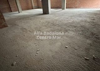 Local comercial en alquiler en Port en Badalona